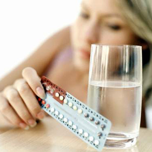 Uống thuốc tránh thai khẩn cấp có gây vô sinh không?
