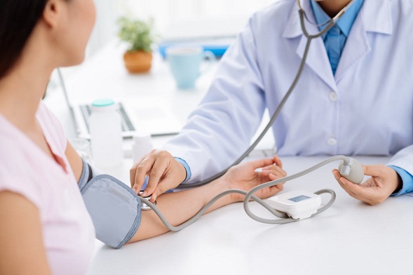 Bệnh nhân tăng huyết áp nên ăn uống như thế nào trong dịp Tết